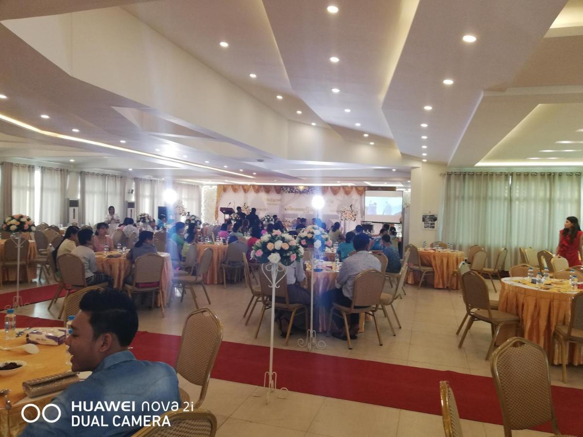 Supreme Hotel Yangon Exterior photo
