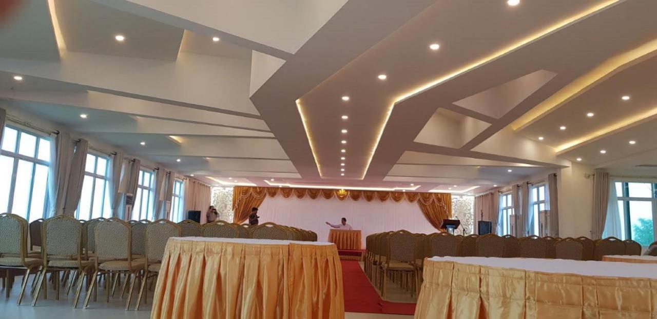 Supreme Hotel Yangon Exterior photo